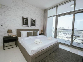 Luxe Living Studio in JVC